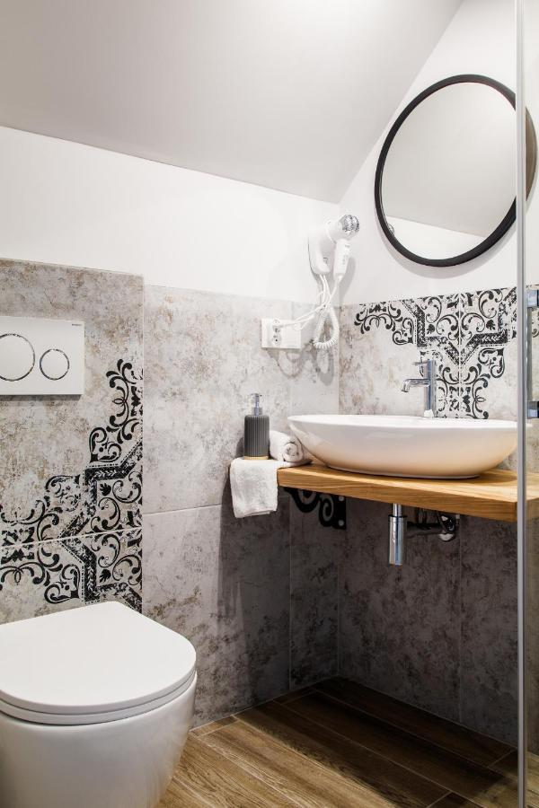 Stara Kuznia Hotel Łuków Eksteriør billede